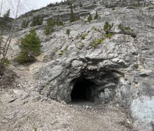 Lac des Arcs bunker hike
